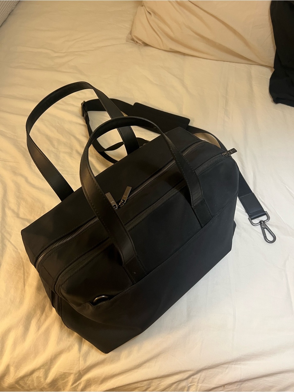 Away Black Everywhere Bag with Detachable Strap for Travel/Weekend - Picture 5 of 7